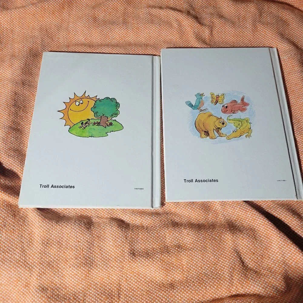 Lot Of 2 The Question And Answer Book Our Amazing Sun & Amazing World Of Animals